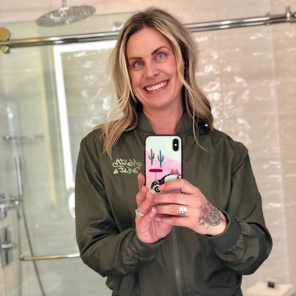 Meet your Posher, Dana - Picture 1 of 1